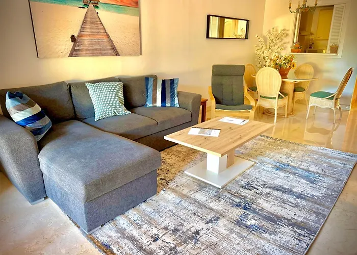 2 Bed Elviria - 65sqm Terrace - Pools - Walk To